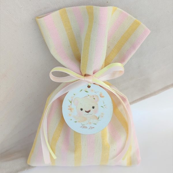 Μπομπονιέρα βάπτισης πουγκί ριγέ με ξύλινο διακοσμητικό