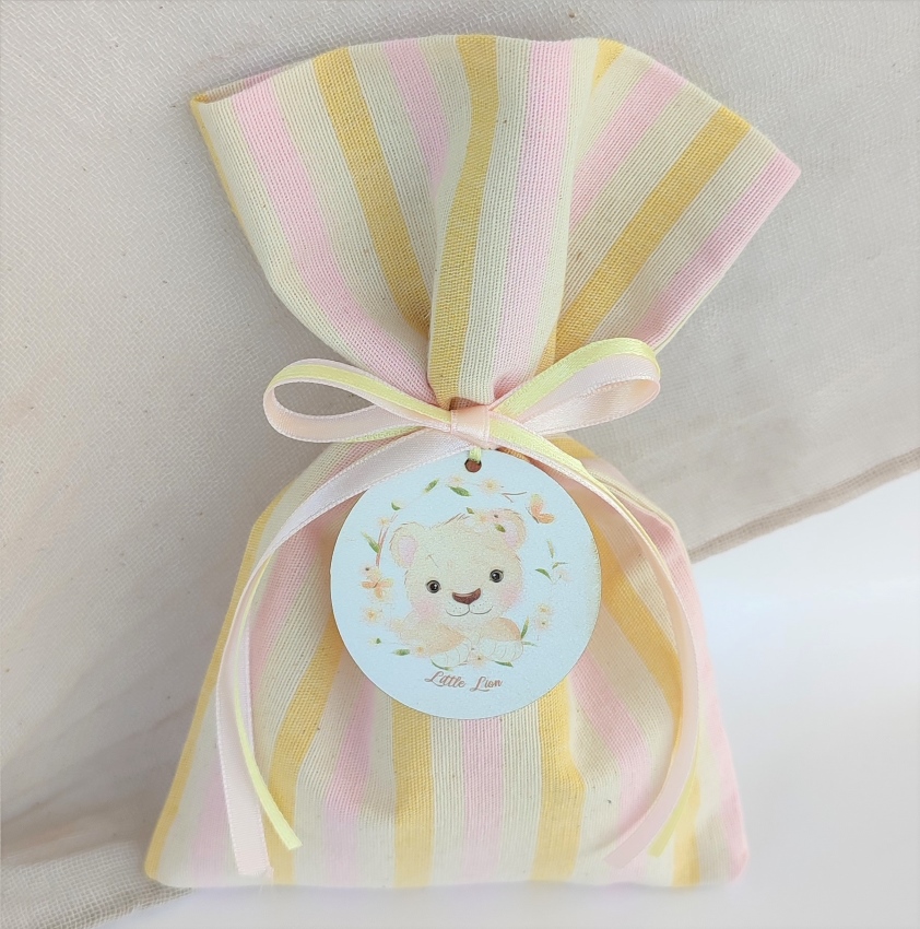 IMG_20230514 Μπομπονιέρα βάπτισης πουγκί ριγέ με ξύλινο διακοσμητικό - Image 1