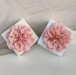 Μπομπονιέρα πολυτελές κουτί με διακοσμητικό λουλούδι - Image 2