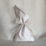 Μπομπονιέρα γάμου πουγκί σατέν