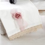 Βαπτιστικό σετ με ρομαντικά λουλούδια και όνομα - Image 2